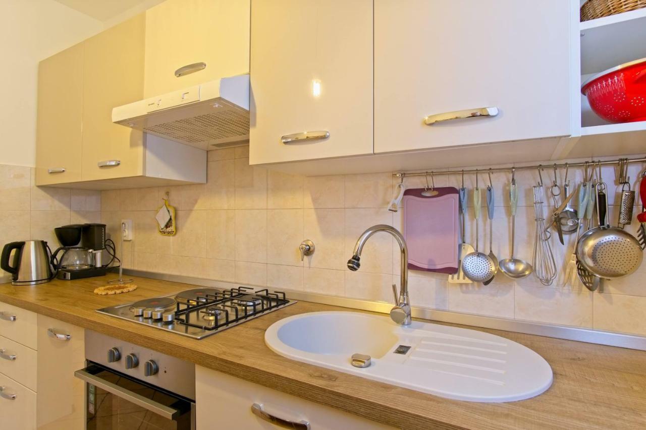 Apartmani Dorita Mali Lošinj Dış mekan fotoğraf