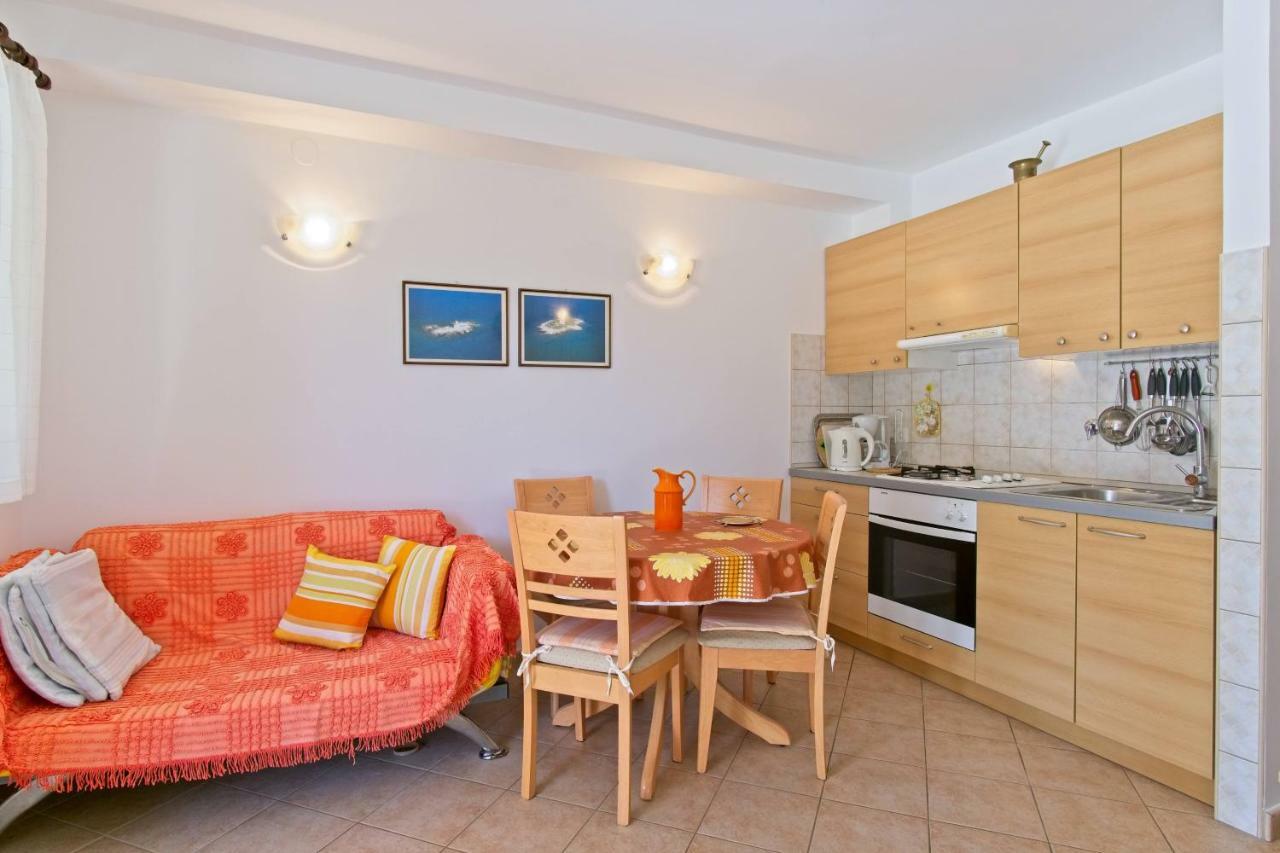 Apartmani Dorita Mali Lošinj Dış mekan fotoğraf