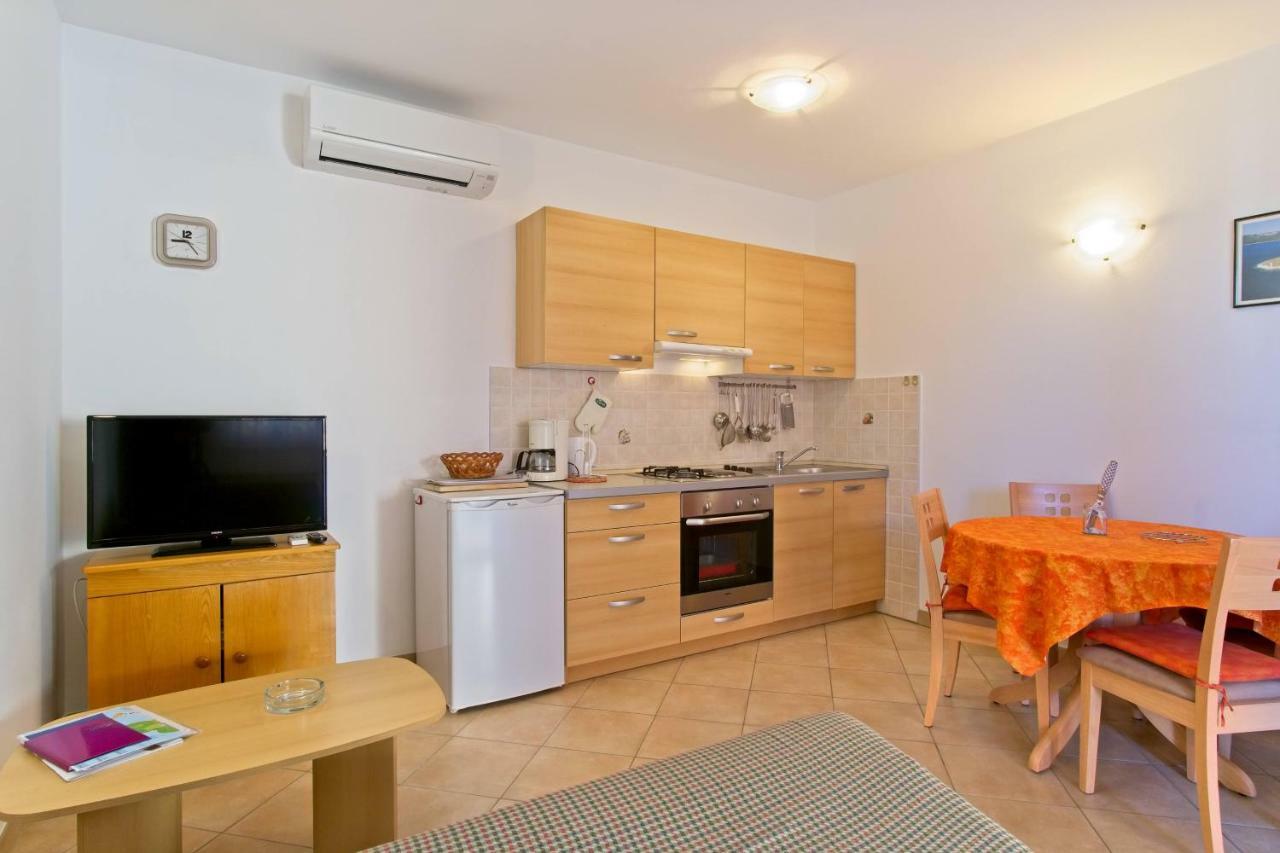 Apartmani Dorita Mali Lošinj Dış mekan fotoğraf